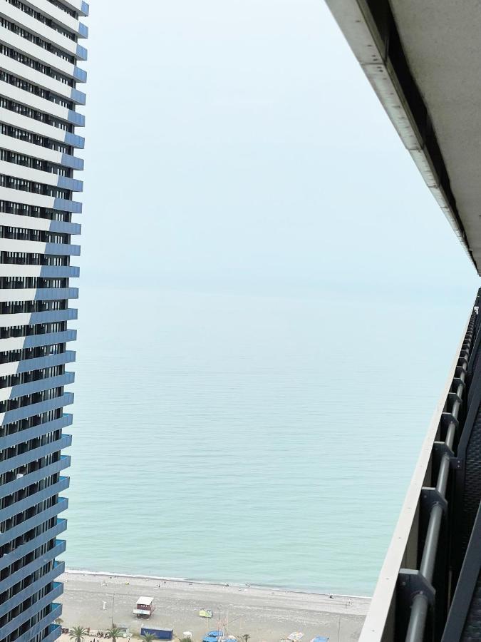 Sea ​​View In Orbi City 巴统 外观 照片