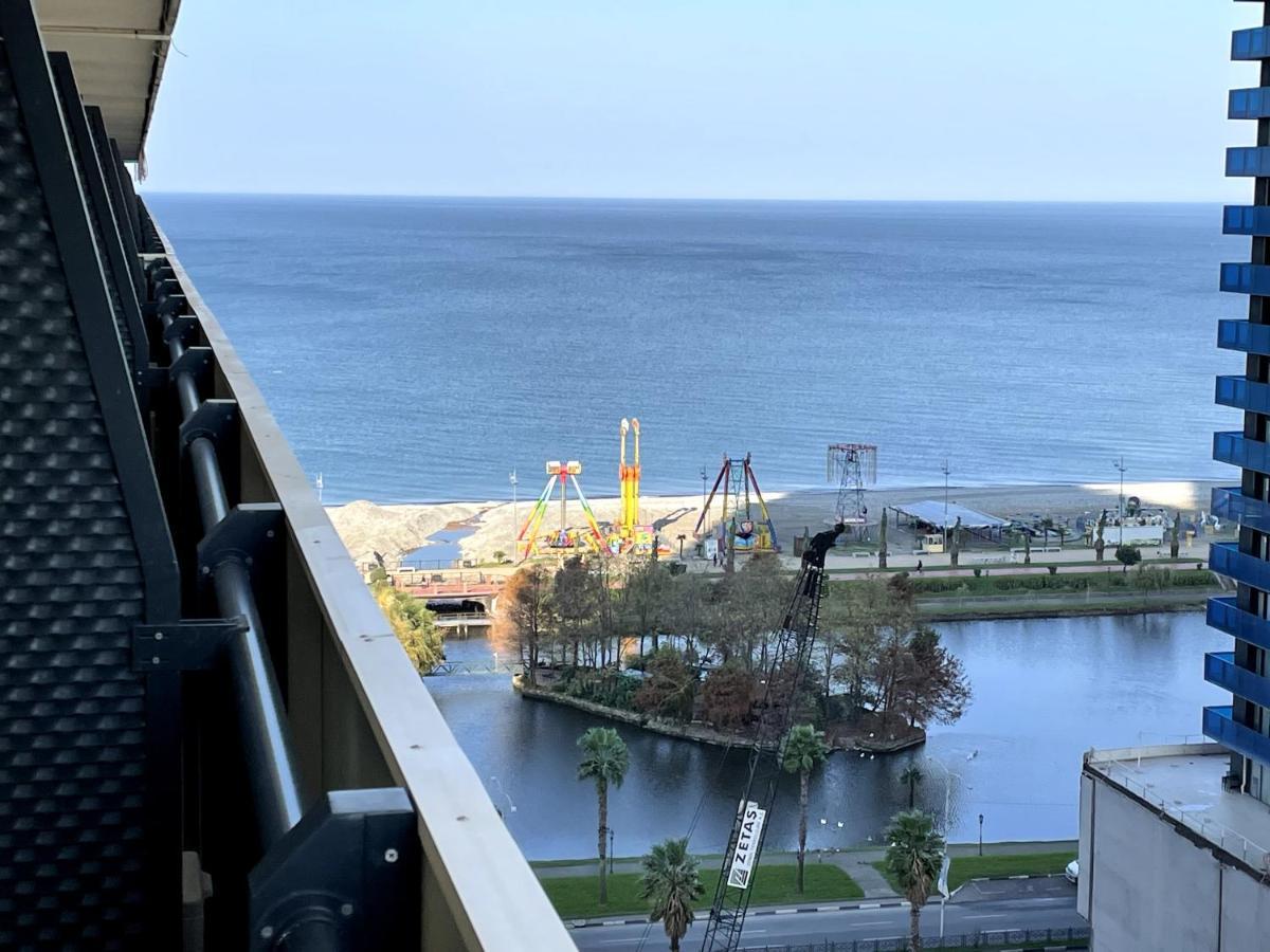 Sea ​​View In Orbi City 巴统 外观 照片