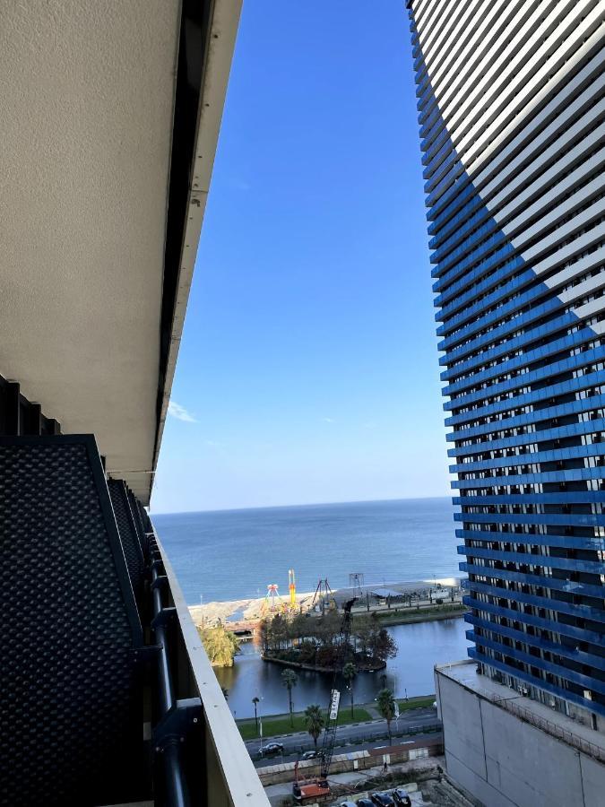 Sea ​​View In Orbi City 巴统 外观 照片