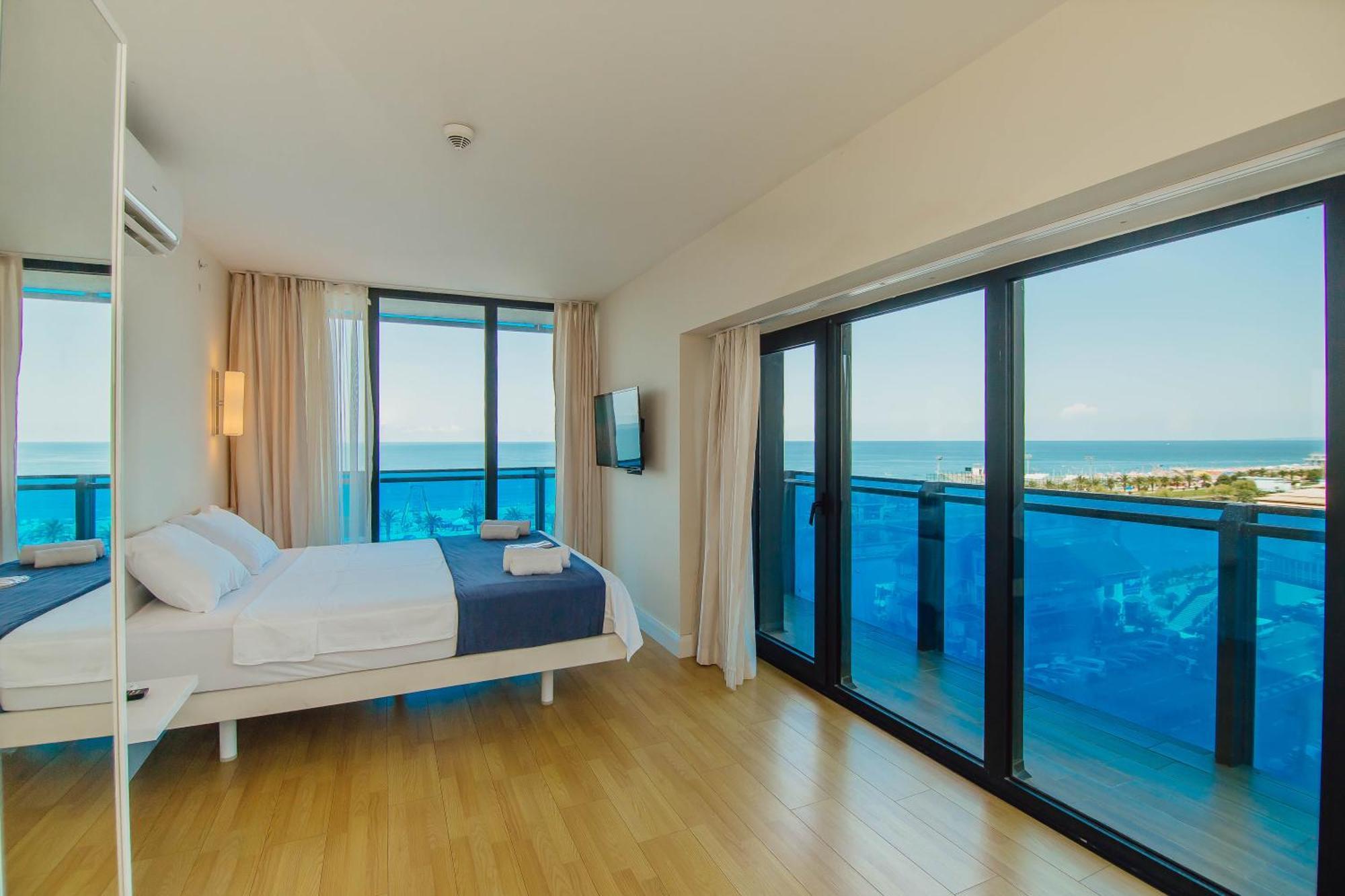 Sea ​​View In Orbi City 巴统 外观 照片